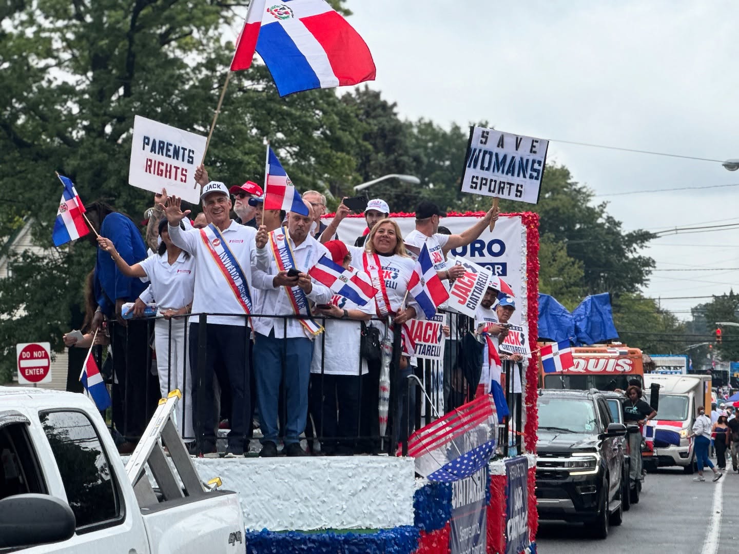 ciattarelli-at-paterson-parade